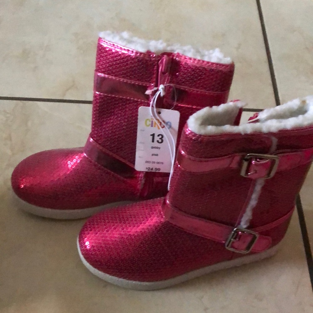 New girl boots size 1